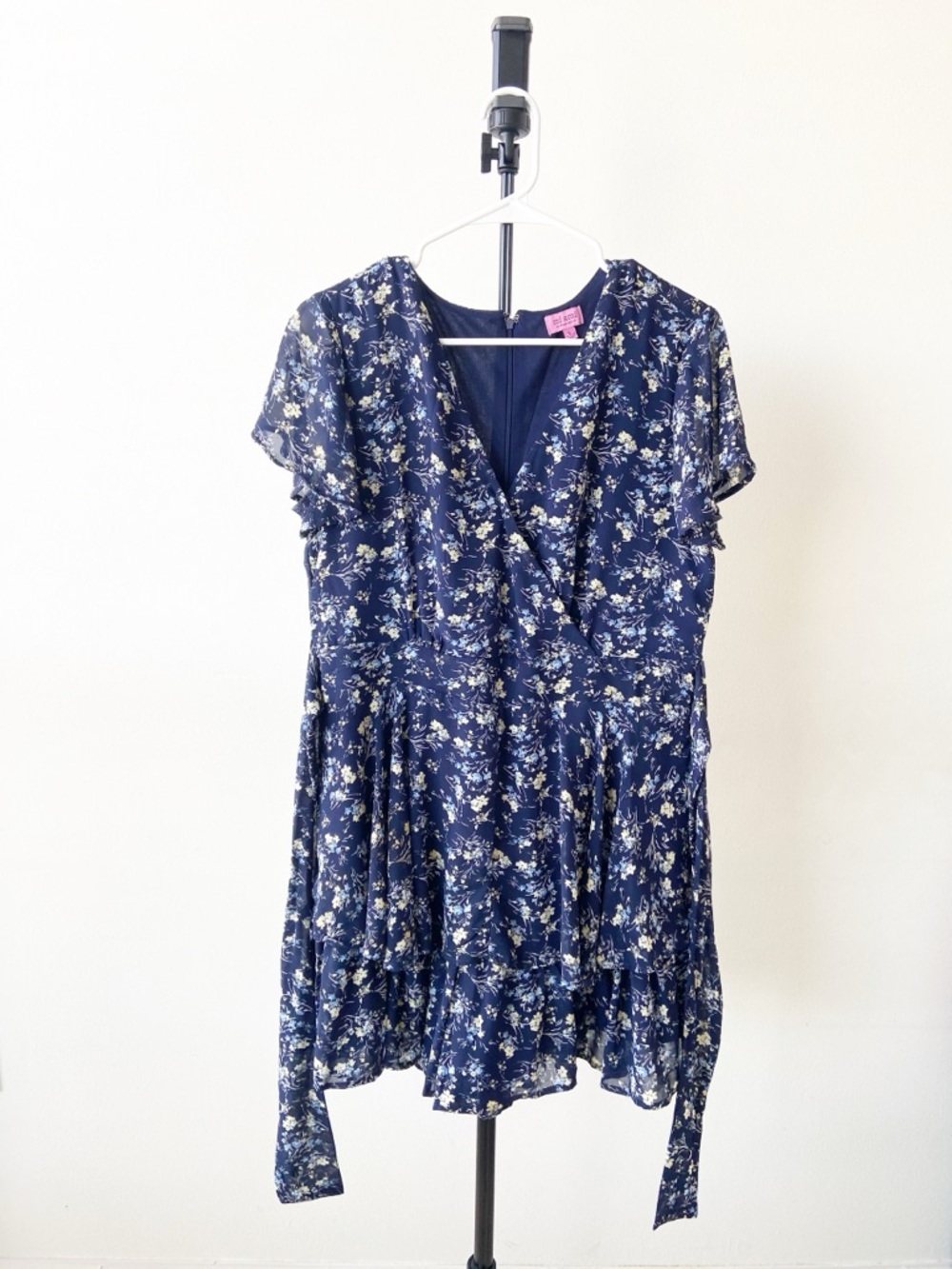 Navy Floral Wrap Mini Dress Size L - Picture 9 of 9